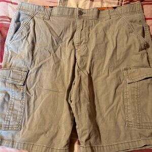Men's Tan Cargo Shorts